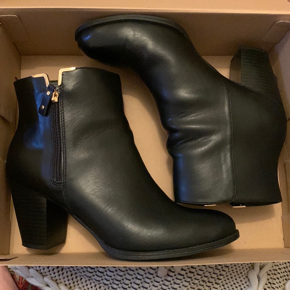 Cloudwalkers black boots 11W